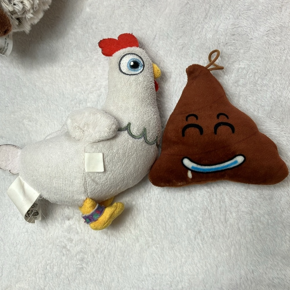 🧸Bundle of random Plushies - Picture 4 of 6
